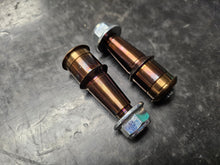 Load image into Gallery viewer, Maverick X3 Upper Spindle Pins