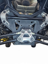 Load image into Gallery viewer, 2024+ Can Am Maverick R Radius Rod Plate (Clear)