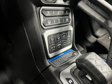 Load image into Gallery viewer, TMW Maverick R SP-9100 Switch pros mount