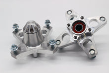 Load image into Gallery viewer, Yamaha Banshee Billet Aluminum Front Wheel Hubs