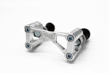 Load image into Gallery viewer, Suzuki LTR450 Steering Stem w/ Anti-Vibe Clamp