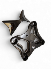 Load image into Gallery viewer, 2017-2021 Can Am X3 Maverick EOD Radius Rod Plate with Tow Hook Gun Metal