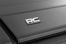 Load image into Gallery viewer, Manual Retractable Bed Cover | 5'7" Bed | Toyota Tundra 2WD/4WD (2007-2021)