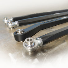 Load image into Gallery viewer, DRT Motorsports Polaris 2024+ XP1K/4 (64") Billet Aluminum High Clearance Radius Rod Set, Black - Image 3