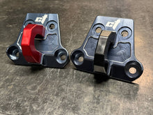 Load image into Gallery viewer, Maverick R Tow Plate